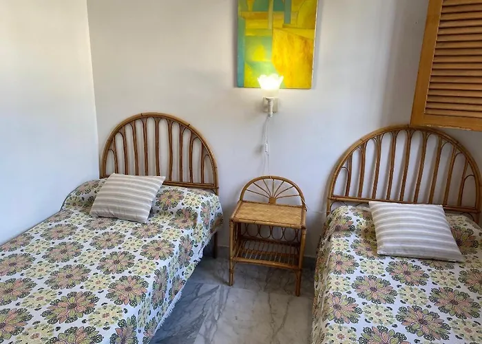 Casa-A-Pequeno Conjunto Casas Adosados